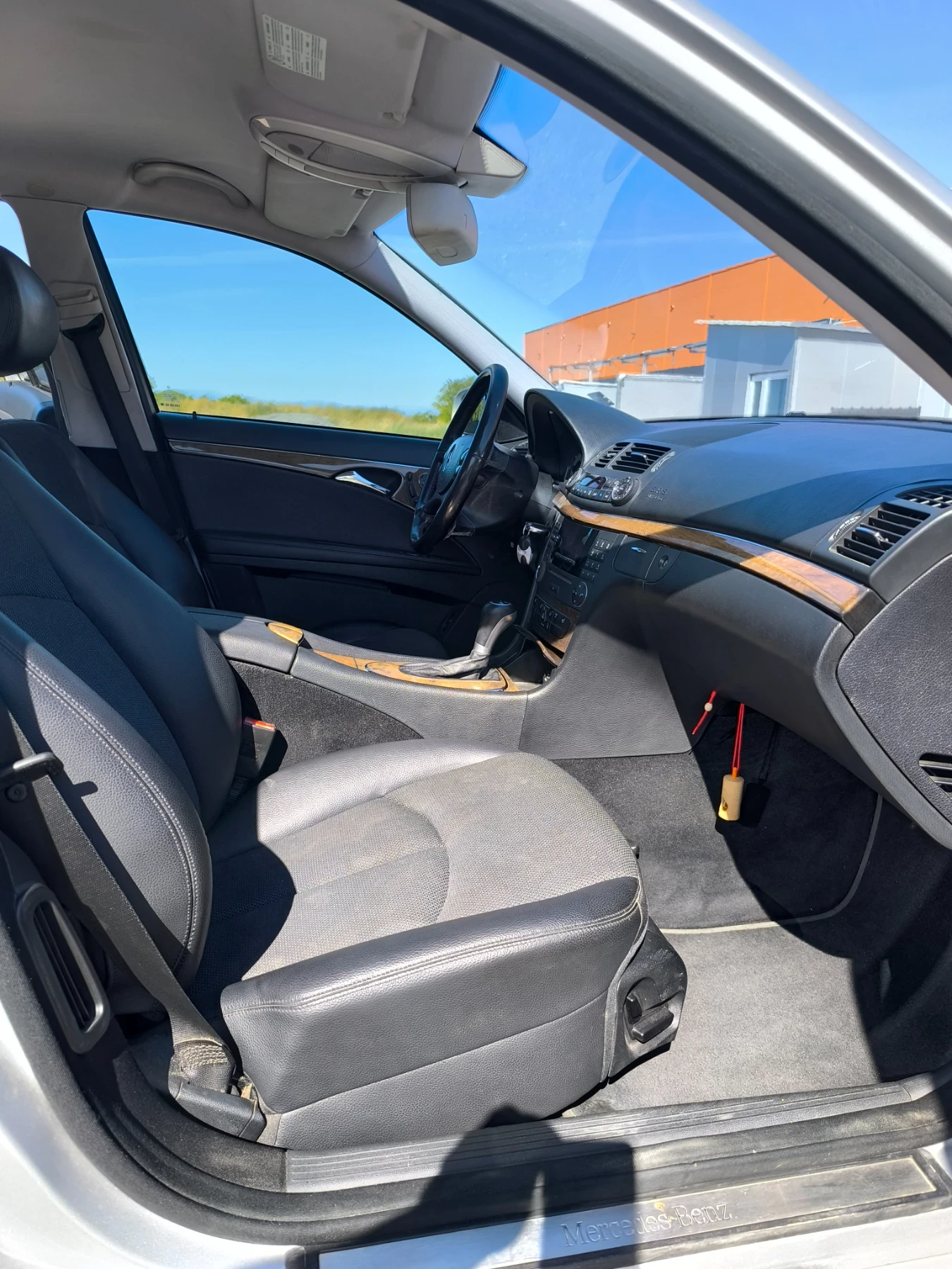 Mercedes-Benz E 320 Avantgarde 4х4 Facelift , снимка 13 - Автомобили и джипове - 56338463