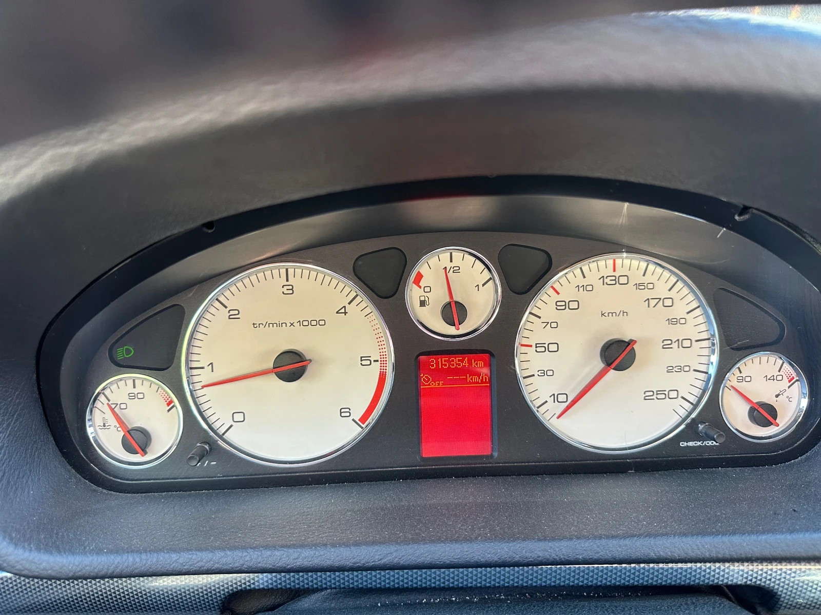 Peugeot 407 2.0HDI, снимка 8 - Автомобили и джипове - 56368168