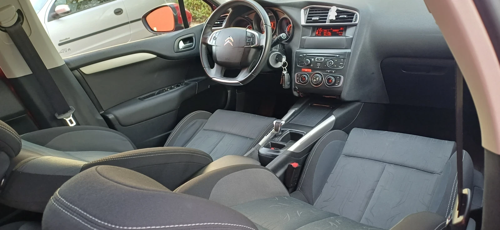 Citroen C4 АВТОМАТИК, снимка 12 - Автомобили и джипове - 56414986