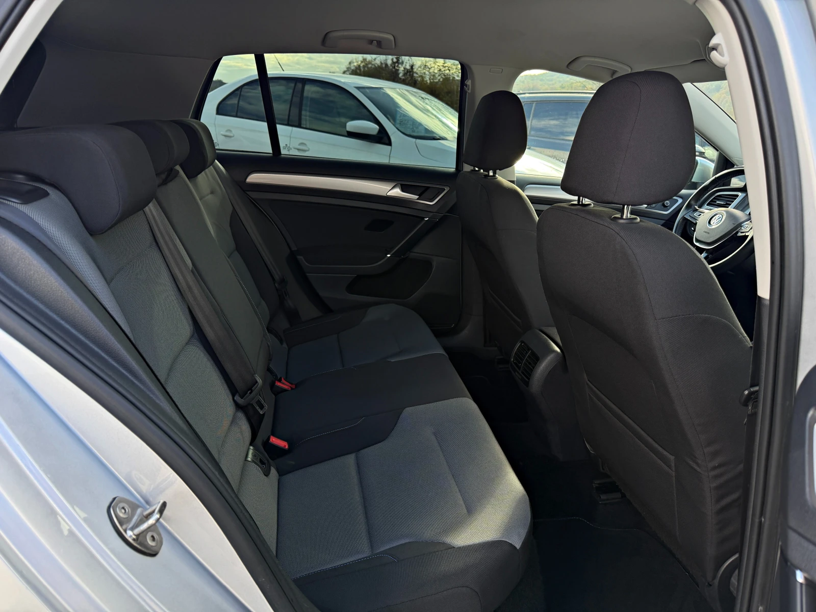 VW Golf e-Golf DISTRONIC NAVI | Mobile.bg � ����������� 14