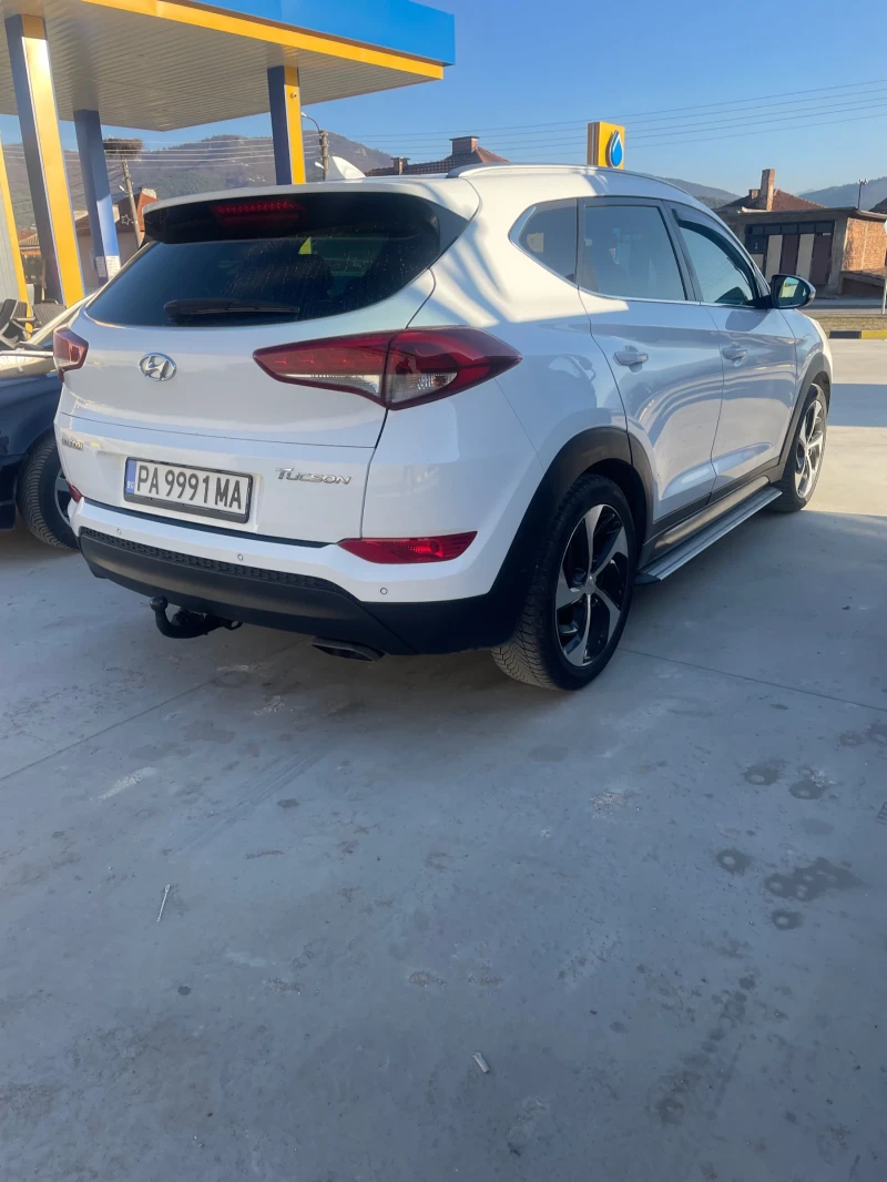 Hyundai Tucson Нави кожа 1.7 crdi , снимка 4 - Автомобили и джипове - 49281555