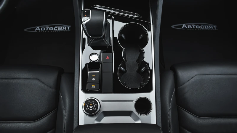 VW Touareg R-Line 3.0 TDI V6 4Motion Tiptronic, снимка 10 - Автомобили и джипове - 51065582