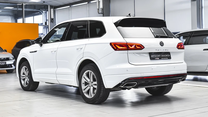 VW Touareg R-Line 3.0 TDI V6 4Motion Tiptronic, снимка 7 - Автомобили и джипове - 51065582