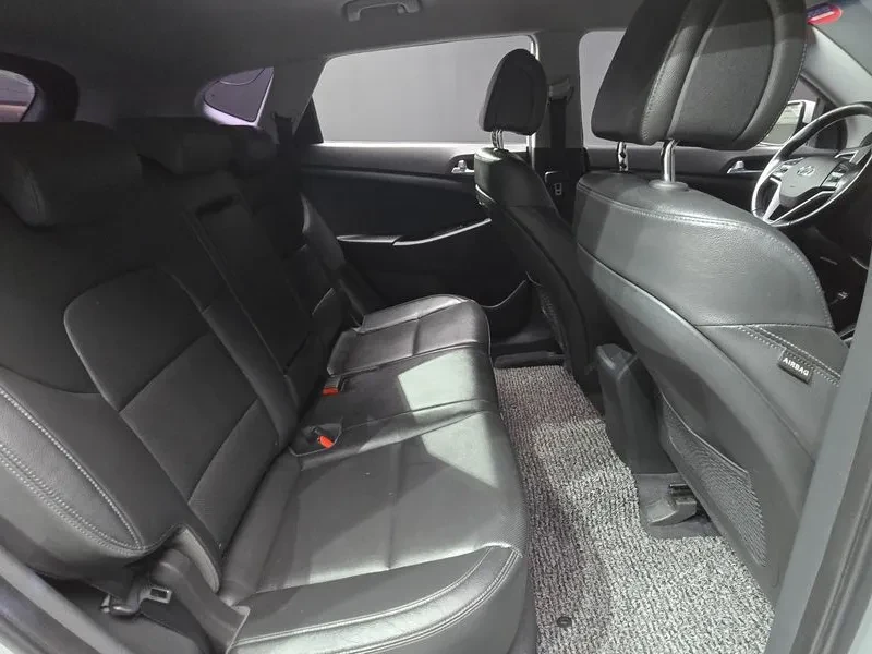 Hyundai Tucson 2.0 4Wd Modern, снимка 12 - Автомобили и джипове - 53364769