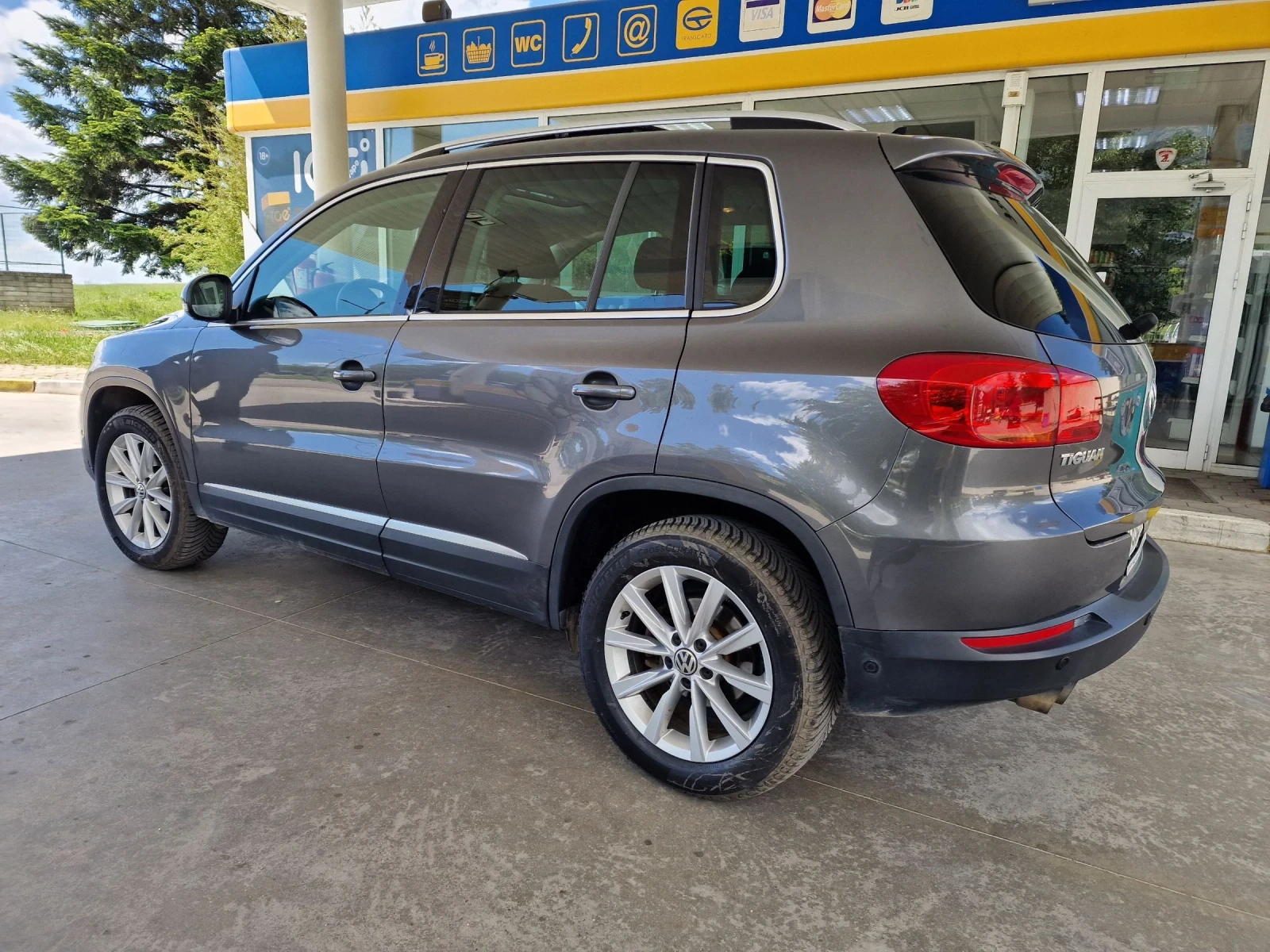 VW Tiguan 2.0TDI 4x4 - изображение 3