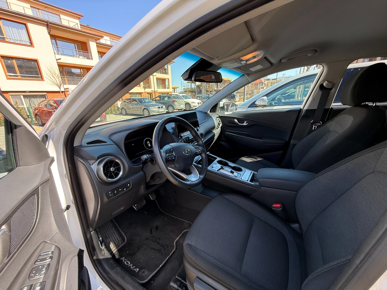 Hyundai Kona 42 kWh Trend гаранция, снимка 14 - Автомобили и джипове - 53743634