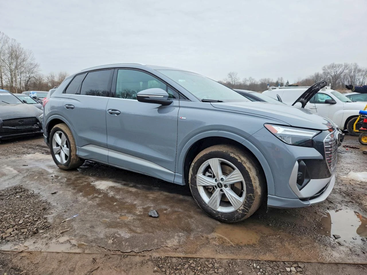 Audi Q4 E-TRON PREMIUM QUATTRO S-LINE, снимка 4 - Автомобили и джипове - 53987767