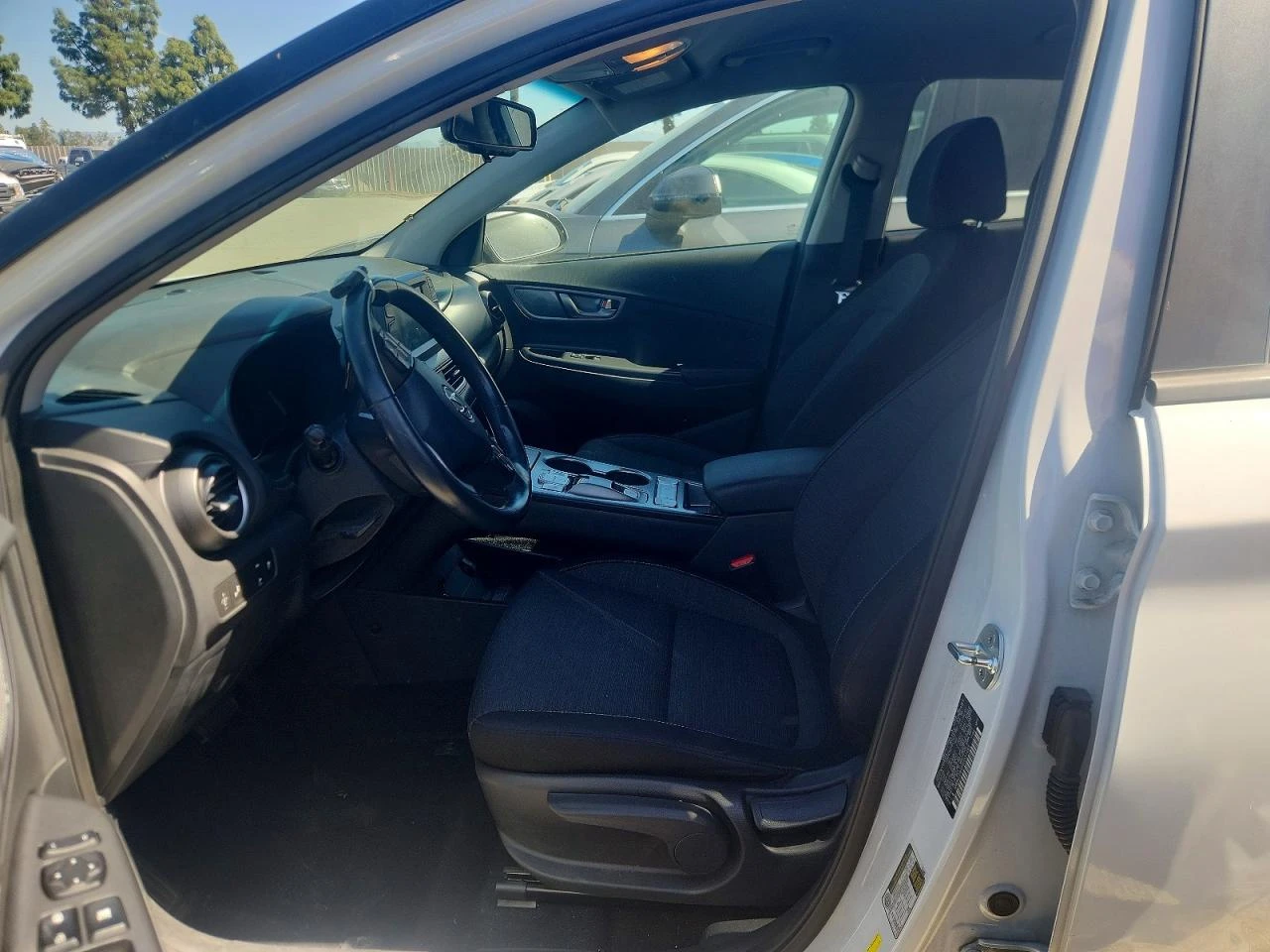 Hyundai Kona 0.0l Electric Sel, снимка 7 - Автомобили и джипове - 54480316