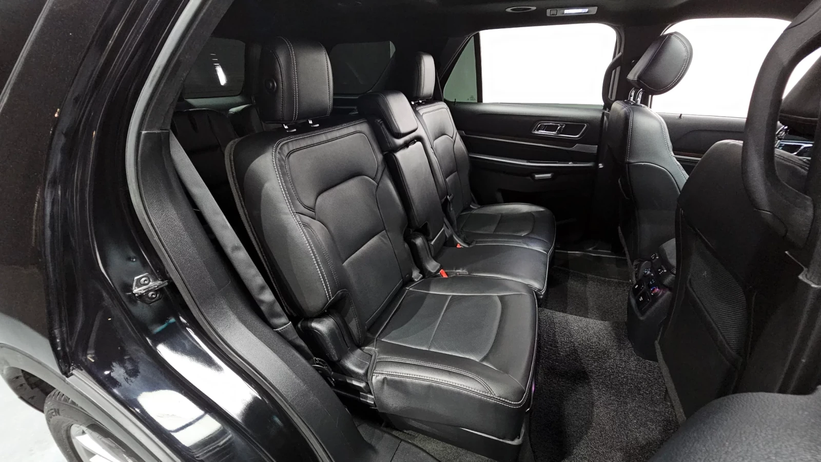 Ford Explorer * Limited * 4X4 * Масаж * Обдухване * 7 местен, снимка 10 - Автомобили и джипове - 54502651