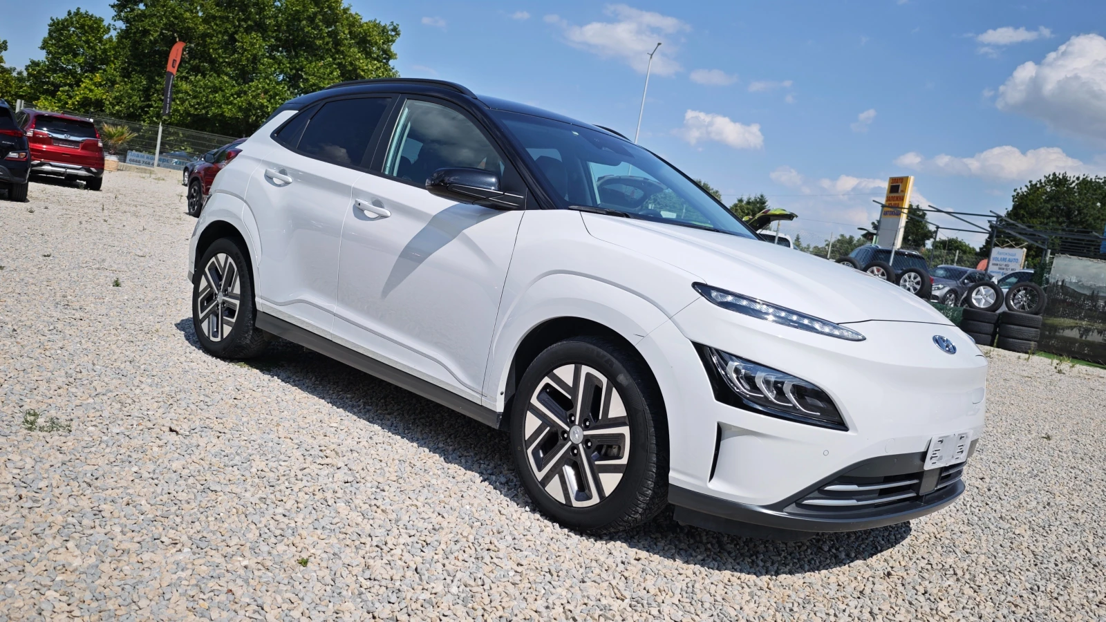 Hyundai Kona НАЛИЧЕН РУСЕ/ДАНЪЧЕН КРЕДИТ/СМЯНА НА ЦВЯТ 1000евро, снимка 7 - Автомобили и джипове - 55098987