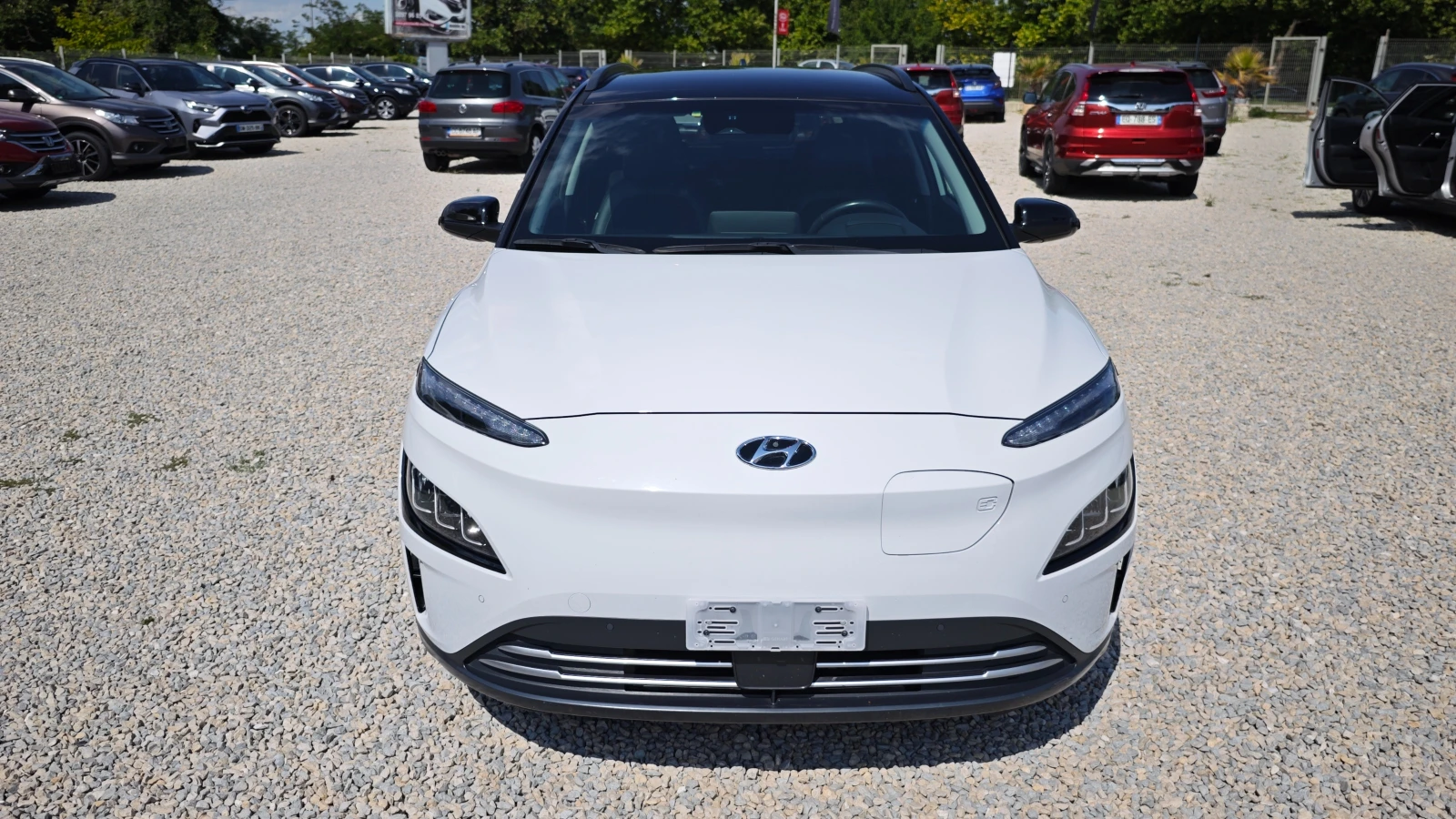 Hyundai Kona НАЛИЧЕН РУСЕ/ДАНЪЧЕН КРЕДИТ/СМЯНА НА ЦВЯТ 1000евро, снимка 5 - Автомобили и джипове - 55098987