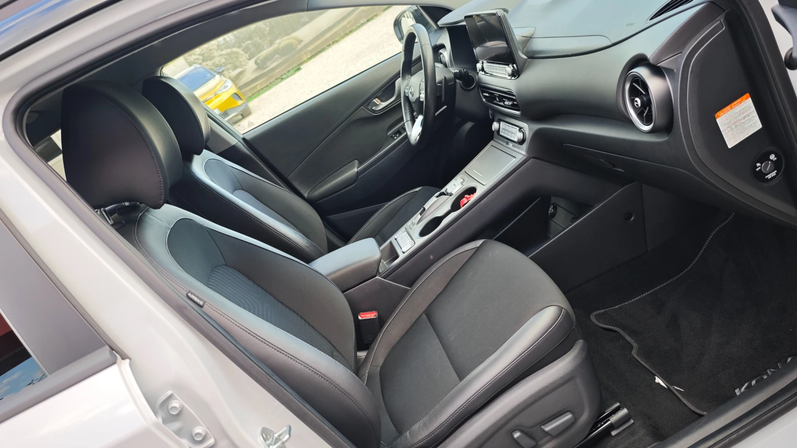 Hyundai Kona НАЛИЧЕН РУСЕ/ДАНЪЧЕН КРЕДИТ/СМЯНА НА ЦВЯТ 1000евро, снимка 13 - Автомобили и джипове - 55098987
