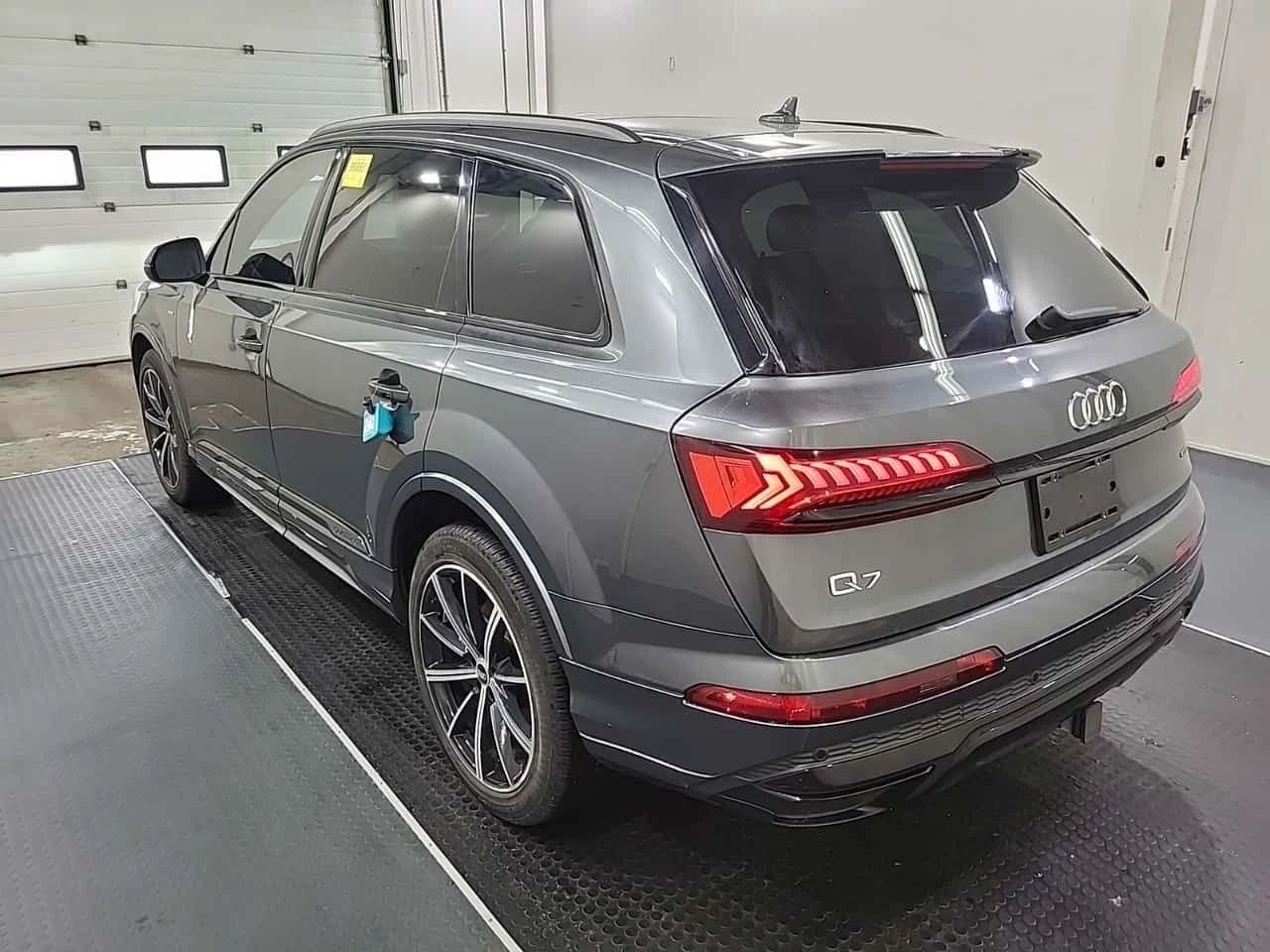 Audi Q7 * KOMFORT * CARFAX * Без инциденти * От VW * , снимка 5 - Автомобили и джипове - 55108766