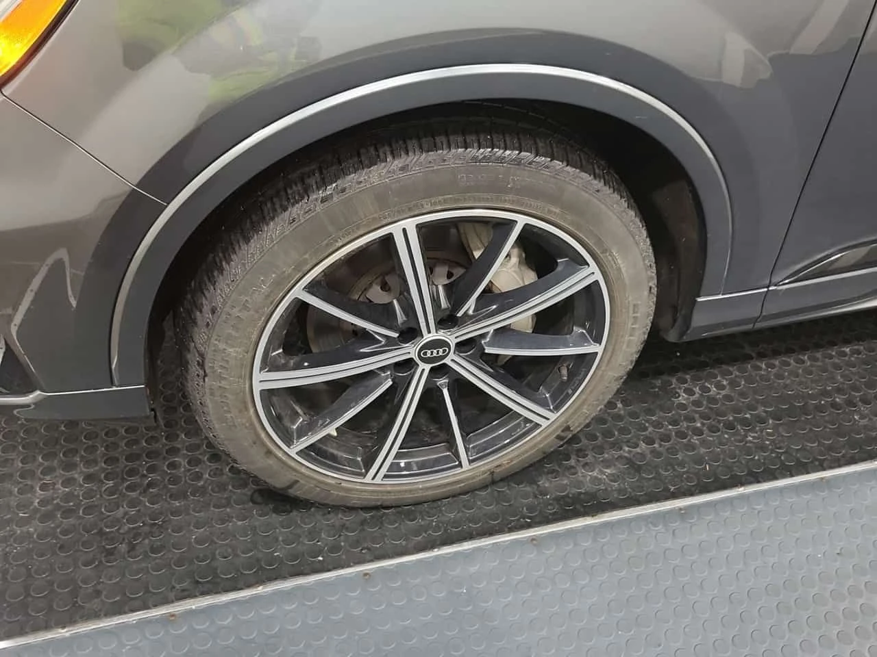 Audi Q7 * KOMFORT * CARFAX * Без инциденти * От VW * , снимка 15 - Автомобили и джипове - 55108766