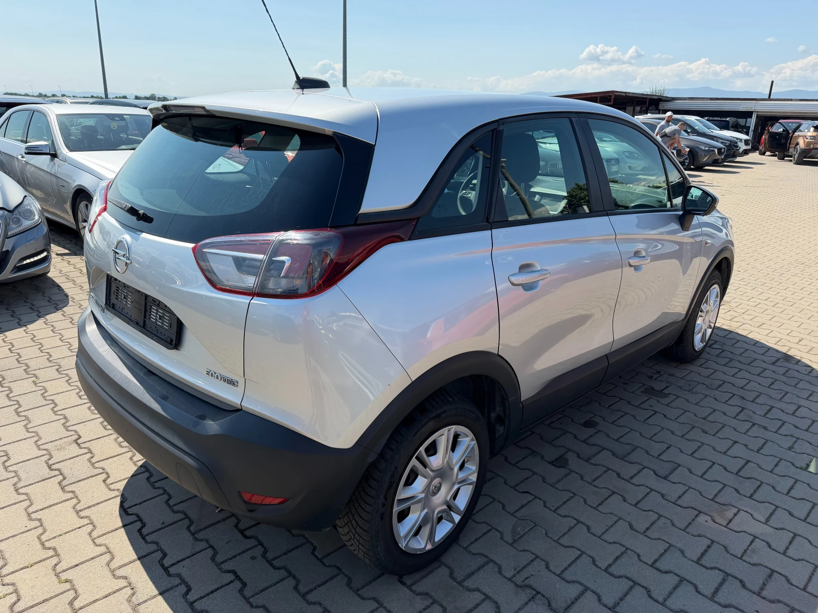 Opel Crossland X 1.2LPG NAVI EURO 6, снимка 6 - Автомобили и джипове - 55175989