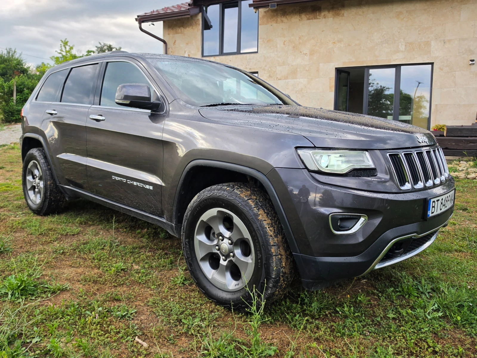 Jeep Grand cherokee 5.7 Hemi ZF, снимка 2 - Автомобили и джипове - 55197834