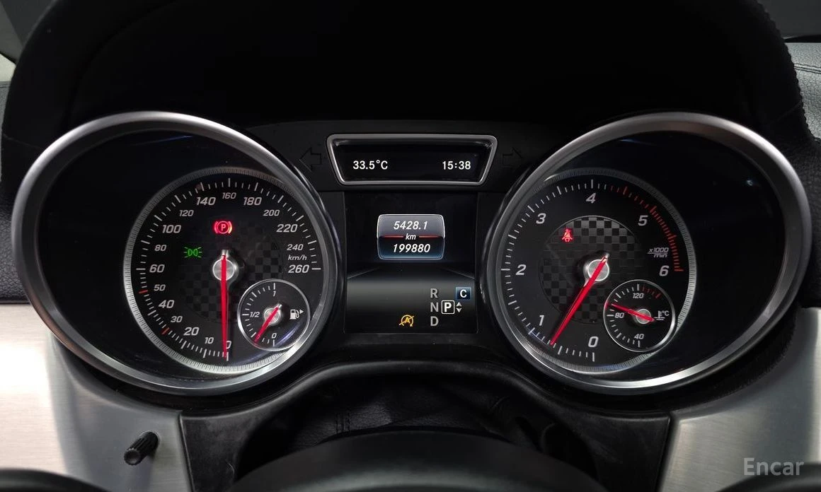 Mercedes-Benz GLE 350, снимка 8 - Автомобили и джипове - 55662944