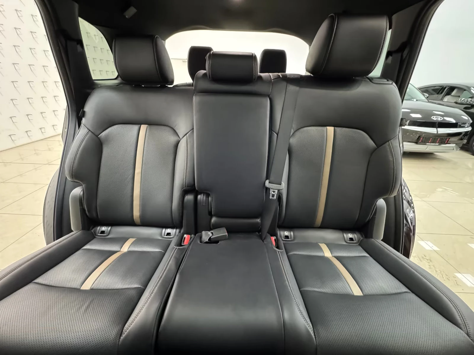 Mazda CX-80 PHEV/328HP/AWD/HOMURA+ /PANO/360/BOSE/825z, снимка 14 - Автомобили и джипове - 55752700