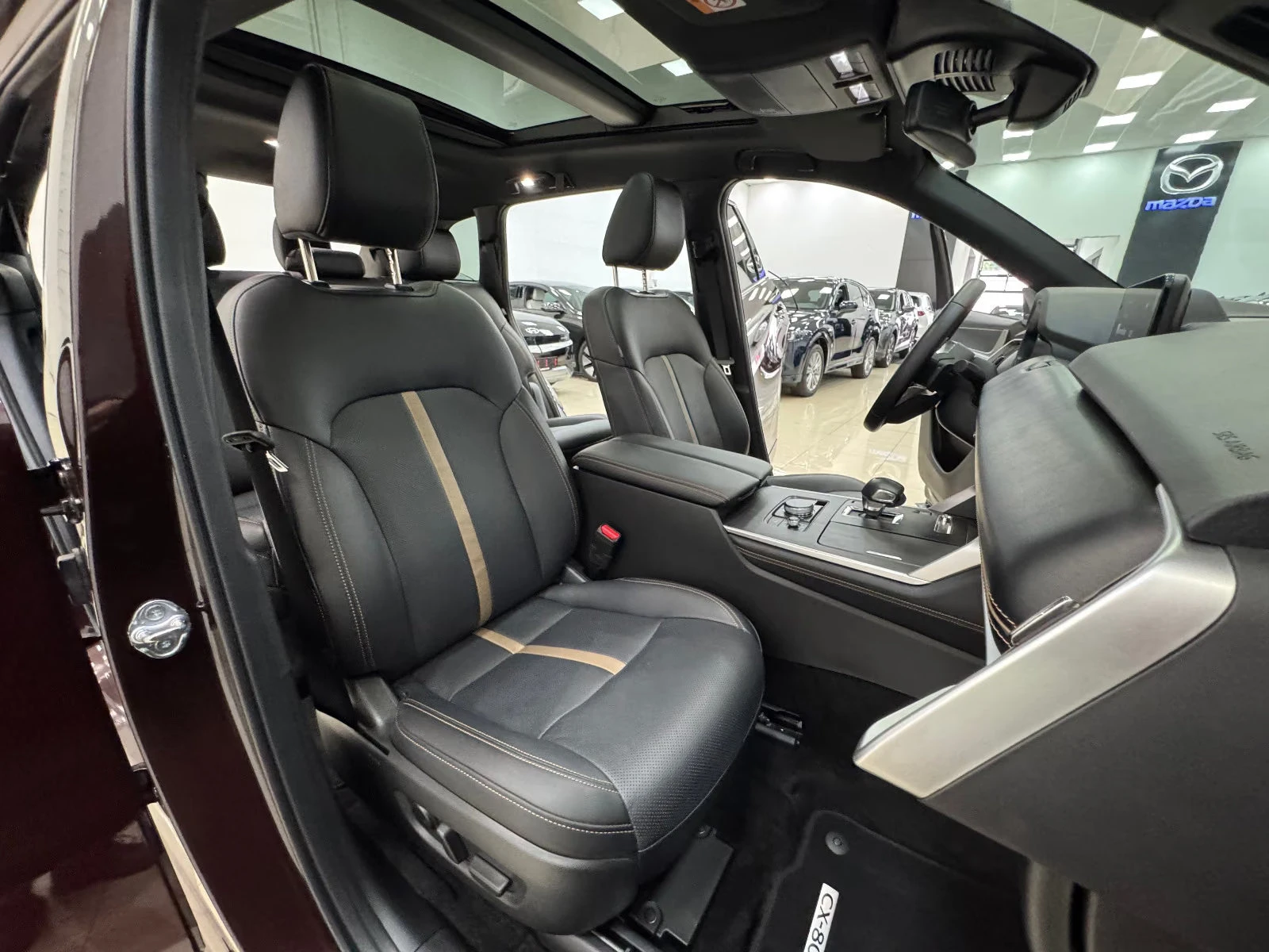 Mazda CX-80 PHEV/328HP/AWD/HOMURA+ /PANO/360/BOSE/825z, снимка 12 - Автомобили и джипове - 55752700