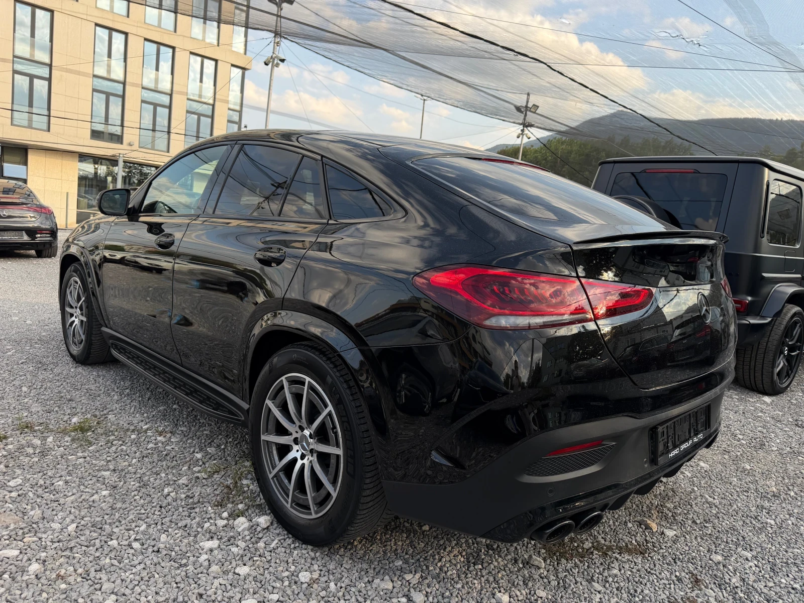 Mercedes-Benz GLE 53 4MATIC Black paket Designo Manufaktur Масаж/Обдухване HUD, снимка 7 - Автомобили и джипове - 55906045