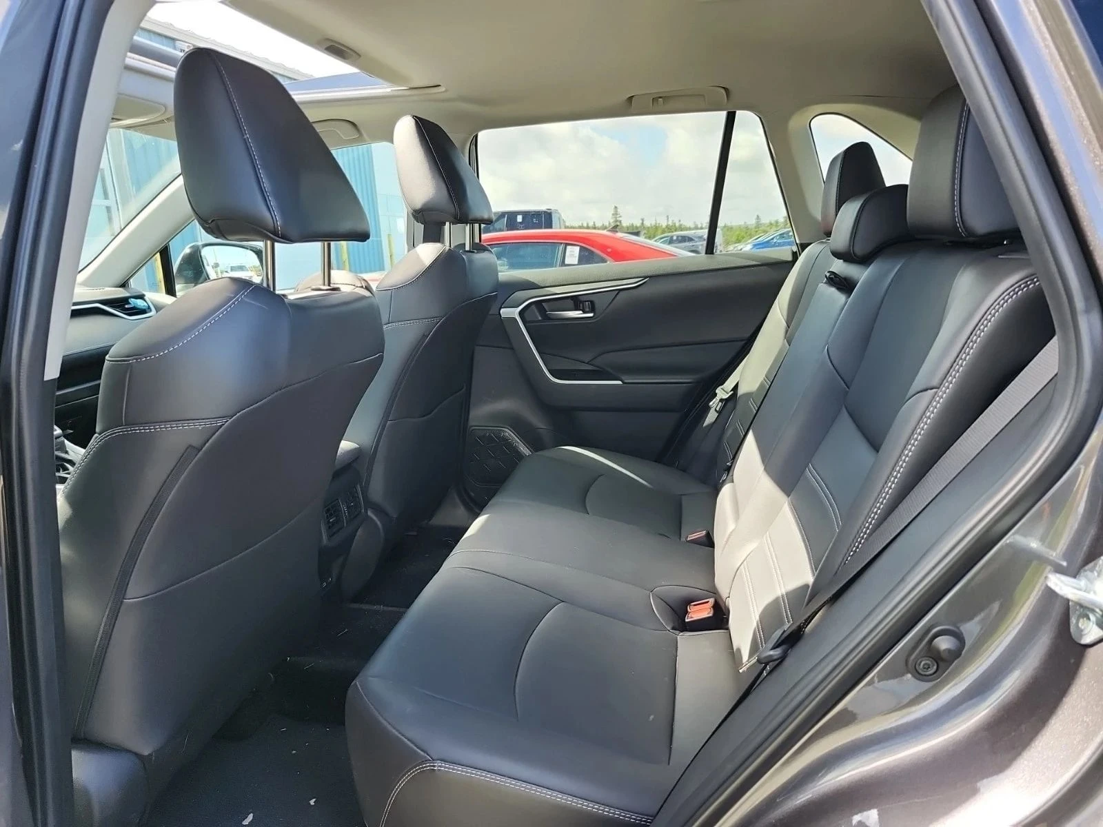 Toyota Rav4, снимка 11 - Автомобили и джипове - 56737182