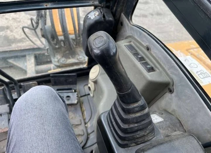 Багер Hyundai ROBEX25Z-9A, снимка 12 - Индустриална техника - 53477007