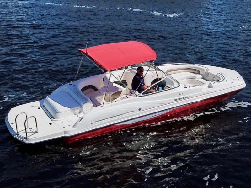 Моторна яхта Rinker 240 Captiva, снимка 2 - Воден транспорт - 46995979