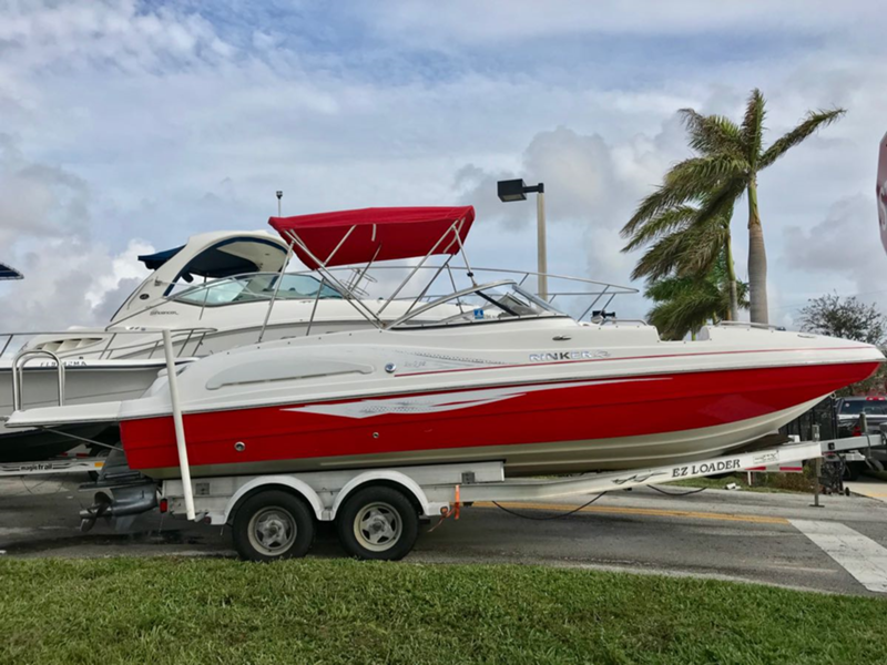 Моторна яхта Rinker 240 Captiva, снимка 5 - Воден транспорт - 46370141