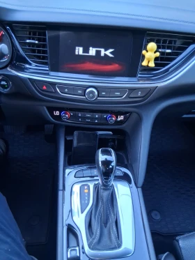 Opel Insignia 2.0ТДЦИ 170оня Всички екстри, снимка 11