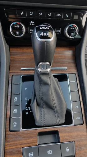 Skoda Superb Scout, снимка 15
