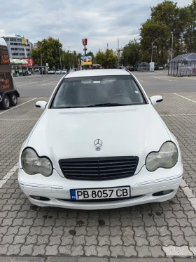 Mercedes-Benz C 220, снимка 3