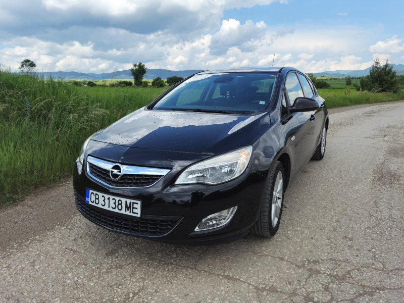 Opel Astra J 1.4 Turbo, снимка 1 - Автомобили и джипове - 45979895