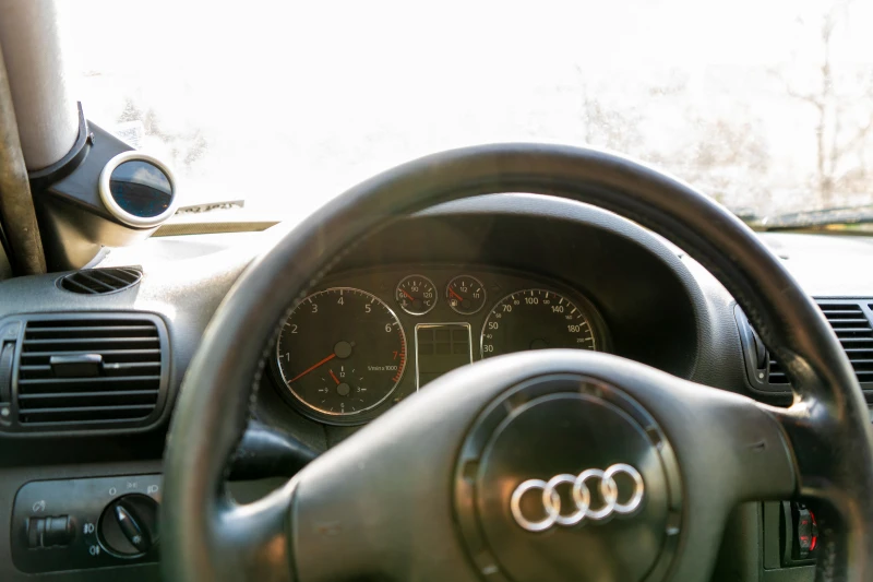 Audi A3 1.8t quattro + , снимка 12 - Автомобили и джипове - 48323185