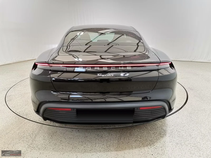Porsche Taycan 408HP/NAVI/SOUND/PANO/CAM/AMBI/KLESS/681vpr, снимка 6 - Автомобили и джипове - 51050463