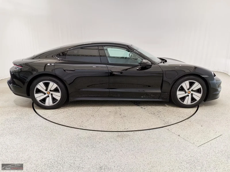 Porsche Taycan 408HP/NAVI/SOUND/PANO/CAM/AMBI/KLESS/681vpr, снимка 5 - Автомобили и джипове - 51050463