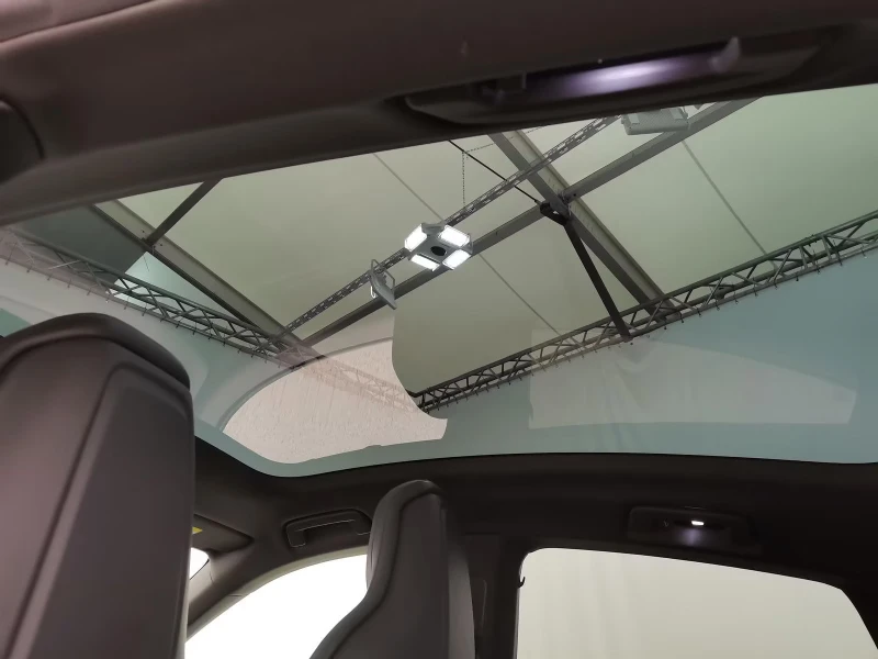 Porsche Taycan 408HP/NAVI/SOUND/PANO/CAM/AMBI/KLESS/681vpr, снимка 13 - Автомобили и джипове - 51050463