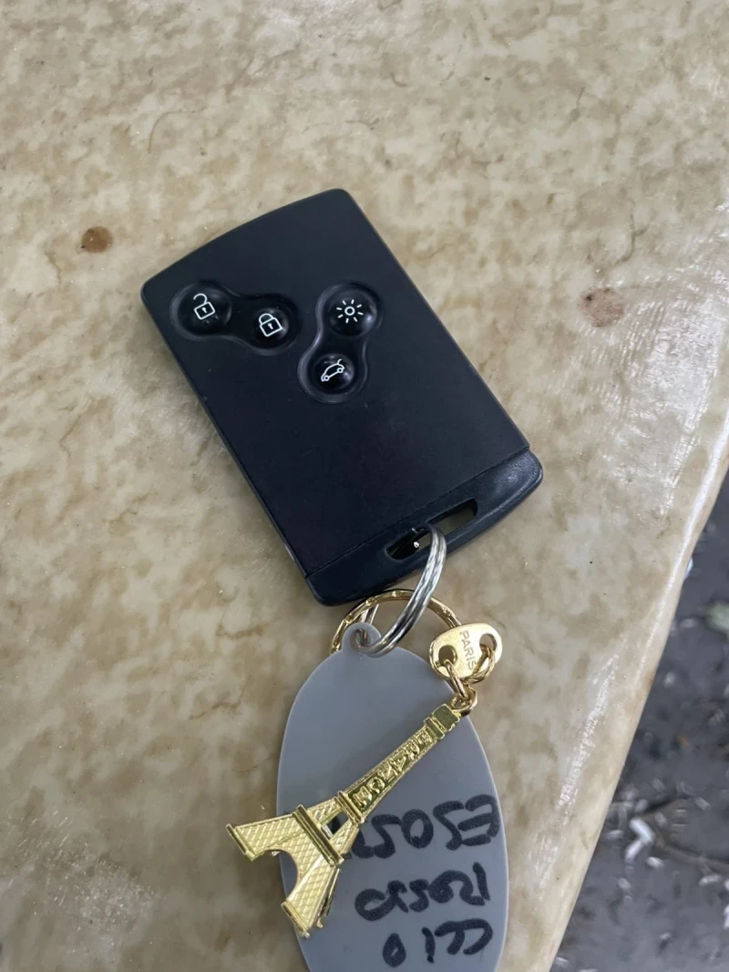 Renault Clio 1.2 LPG, снимка 6 - Автомобили и джипове - 52341589