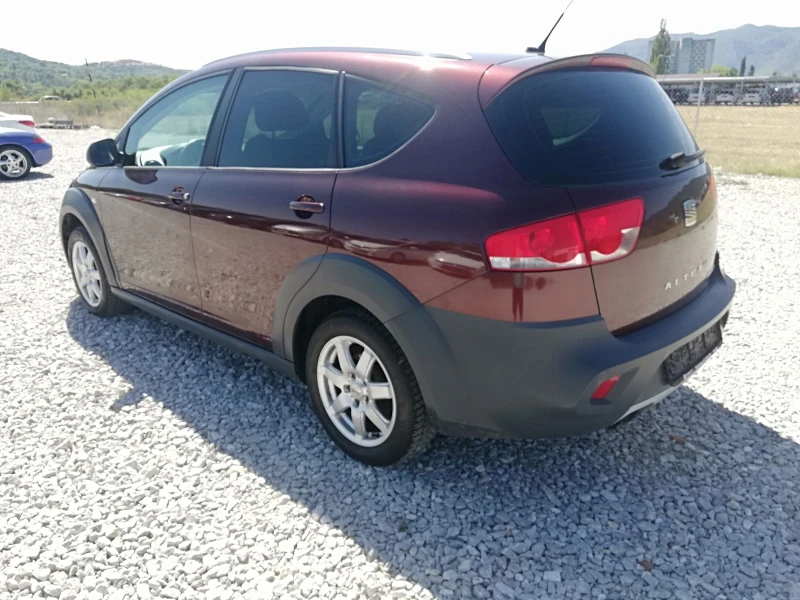 Seat Altea 2.0I 4X4 AVTOMAT KLI NAVI 211KS, снимка 4 - Автомобили и джипове - 51363143