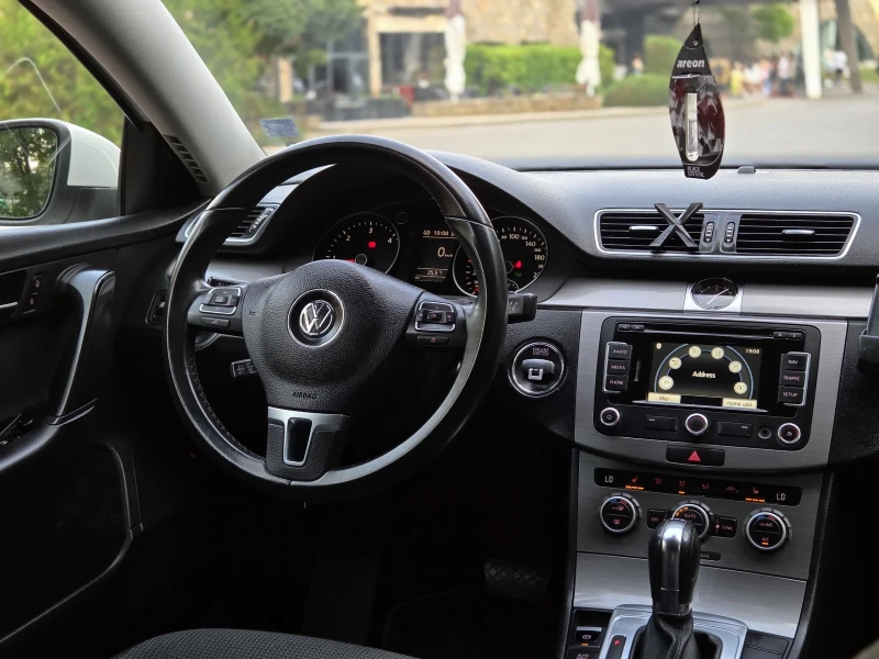VW Passat 2.0TDI highline B7 автомат, снимка 10 - Автомобили и джипове - 52747528