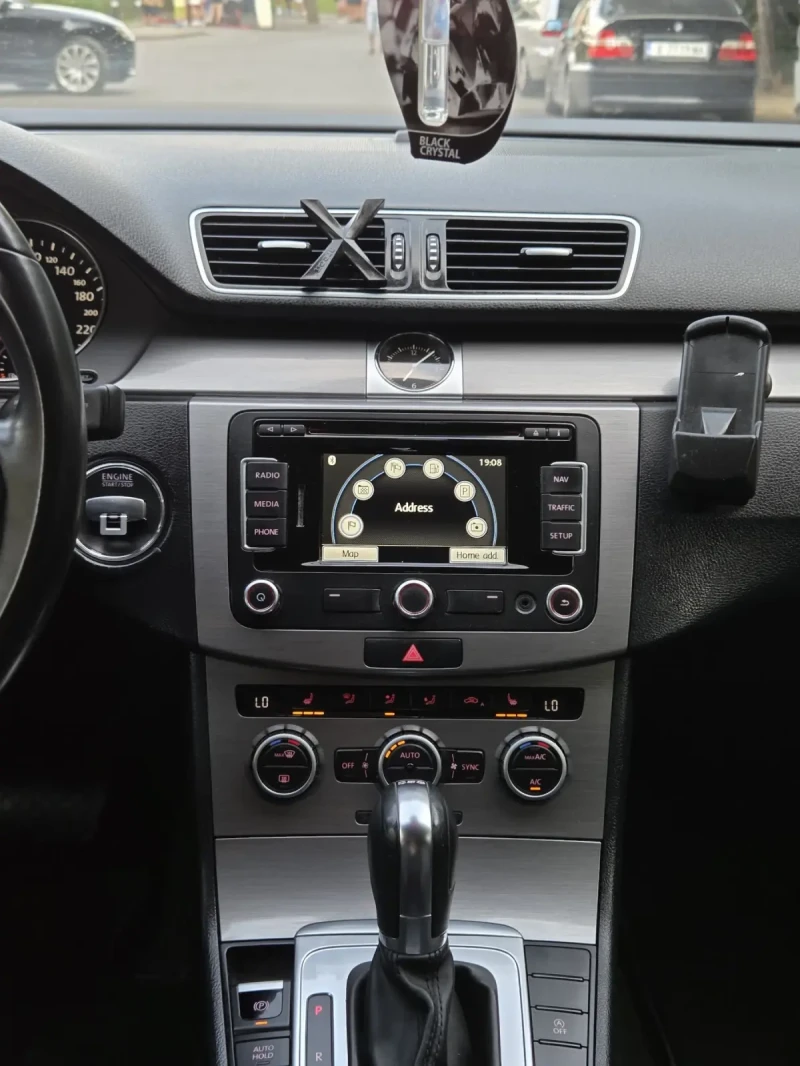 VW Passat 2.0TDI highline B7 автомат, снимка 12 - Автомобили и джипове - 52747528