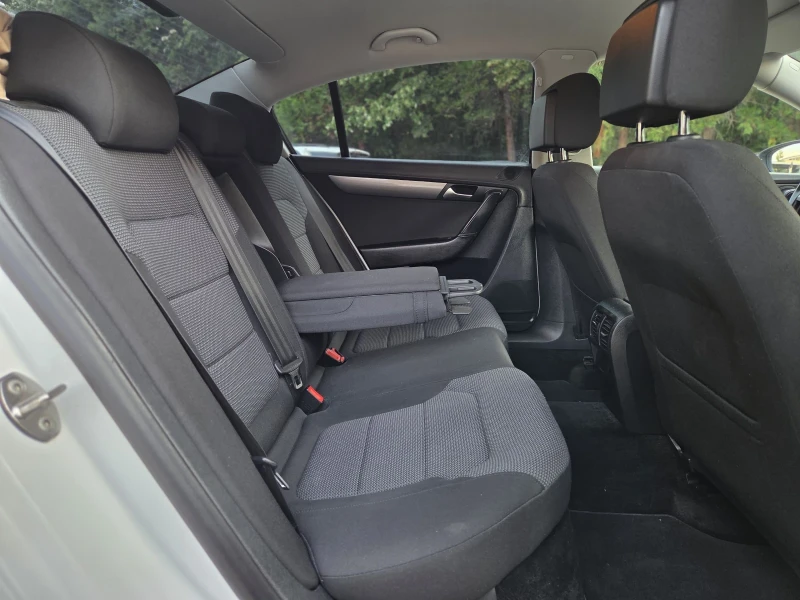 VW Passat 2.0TDI highline B7 автомат, снимка 8 - Автомобили и джипове - 52747528