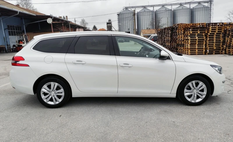 Peugeot 308 1.6HDI-LED-НАВИ-EURO-6, снимка 7 - Автомобили и джипове - 52792580