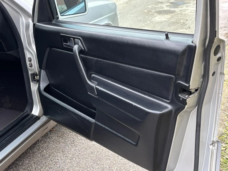 Mercedes-Benz 190 1.8 газ бензин като нова , снимка 7 - Автомобили и джипове - 53431569