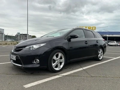 Toyota Auris 1.6i Touring Sports - изображение 3