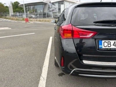 Toyota Auris 1.6i Touring Sports - изображение 5