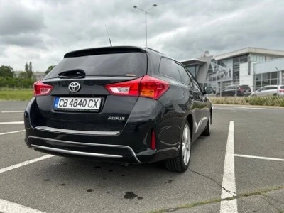 Toyota Auris 1.6i Touring Sports - изображение 6