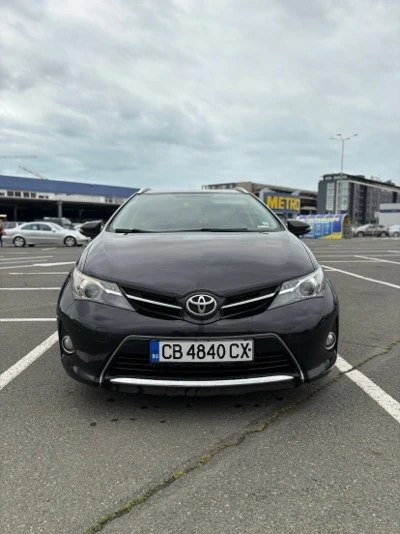 Toyota Auris 1.6i Touring Sports - изображение 2