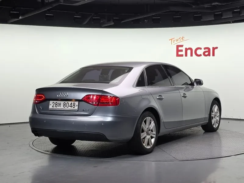 Audi A4 2.0 TFSI Quattro, снимка 2 - Автомобили и джипове - 54872840