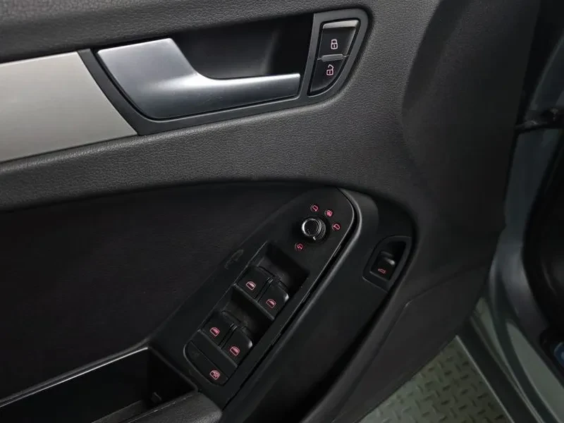 Audi A4 2.0 TFSI Quattro, снимка 16 - Автомобили и джипове - 54872840