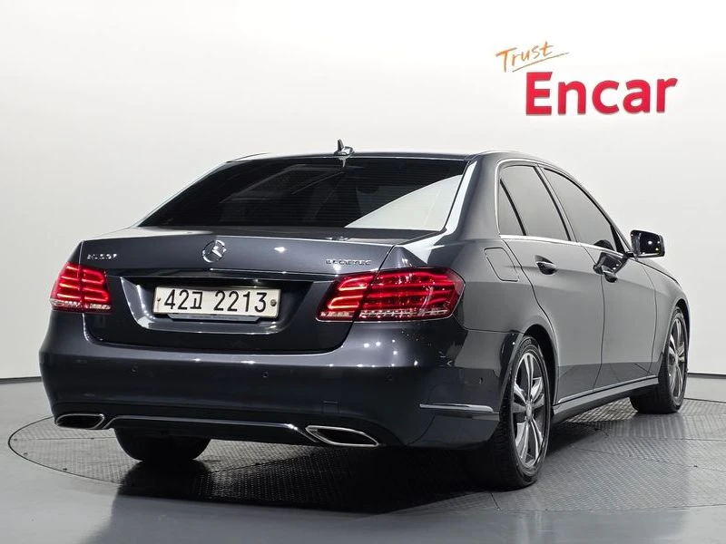 Mercedes-Benz E 220 E220 Bluetec Avantgarde| 170к.с., снимка 2 - Автомобили и джипове - 56130568